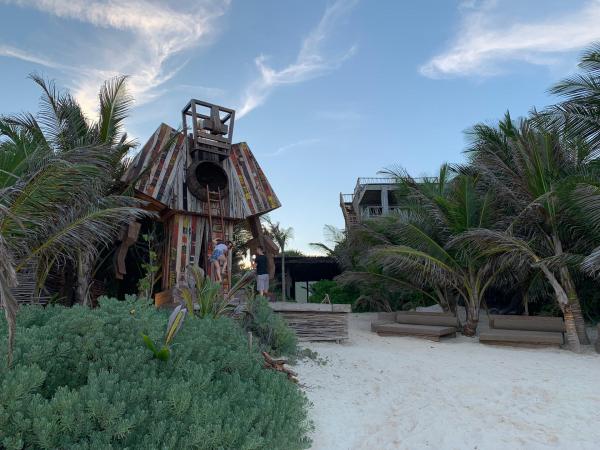 Cosmogolem, Tulum, Mexico © Koen Vanmechelen, 2019