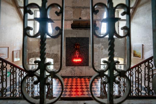 Mirrors of Time, Oud-Rekem, Between Jungle and Civilization © Koen Vanmechelen, photo Kris Vervaeke