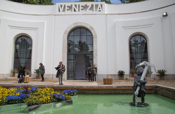 Looking for the Ark, Pavilion of Venice, Giardini © Koen Vanmechelen Looking for the Ark, Pavilion of Venice, Giardini © Koen Vanmechelen